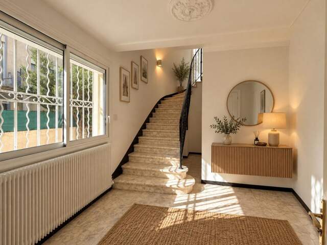 NÎMES – Maison familiale de 134,67 m² avec bel extérieur et véranda — photo du bien