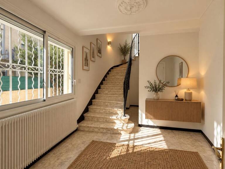 NÎMES – Maison familiale de 134,67 m² avec bel extérieur et véranda — photo 1