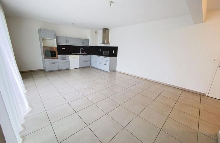 Appartement À Vendre avec terrasses et parking en sous-sol — photo 3