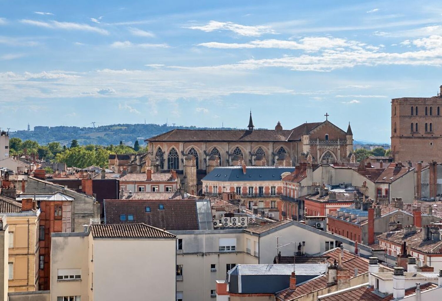 Toulouse Hypercentre Carnot, Appartement type 3 rénové, lumineux, balcons, ascenseur et vue panoramique — photo 1