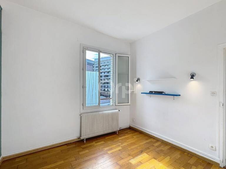 Appartement À Vendre — photo 1