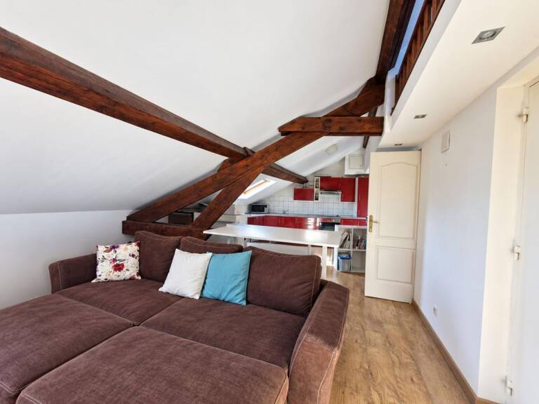 Appartement À Louer — photo 1