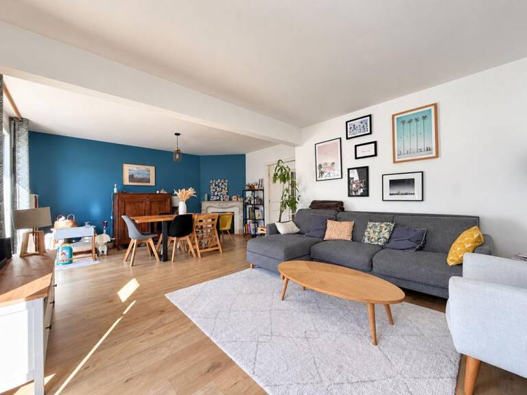 Maison À Vendre Secteur Rare avec Jardin et Garage — photo 1