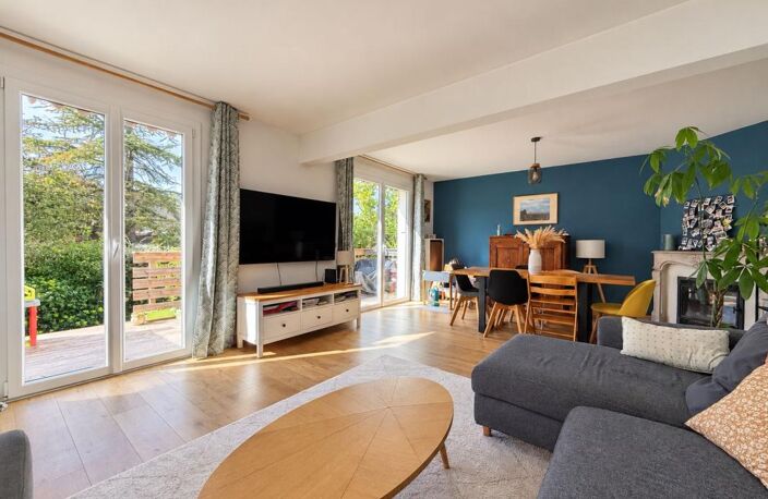 Maison À Vendre Secteur Rare avec Jardin et Garage — photo 2
