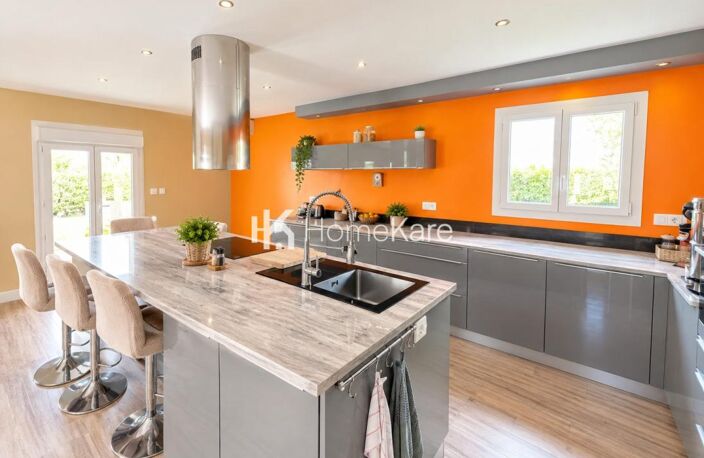 SPACIEUSE MAISON FAMILIALE AVEC PISCINE — photo 2