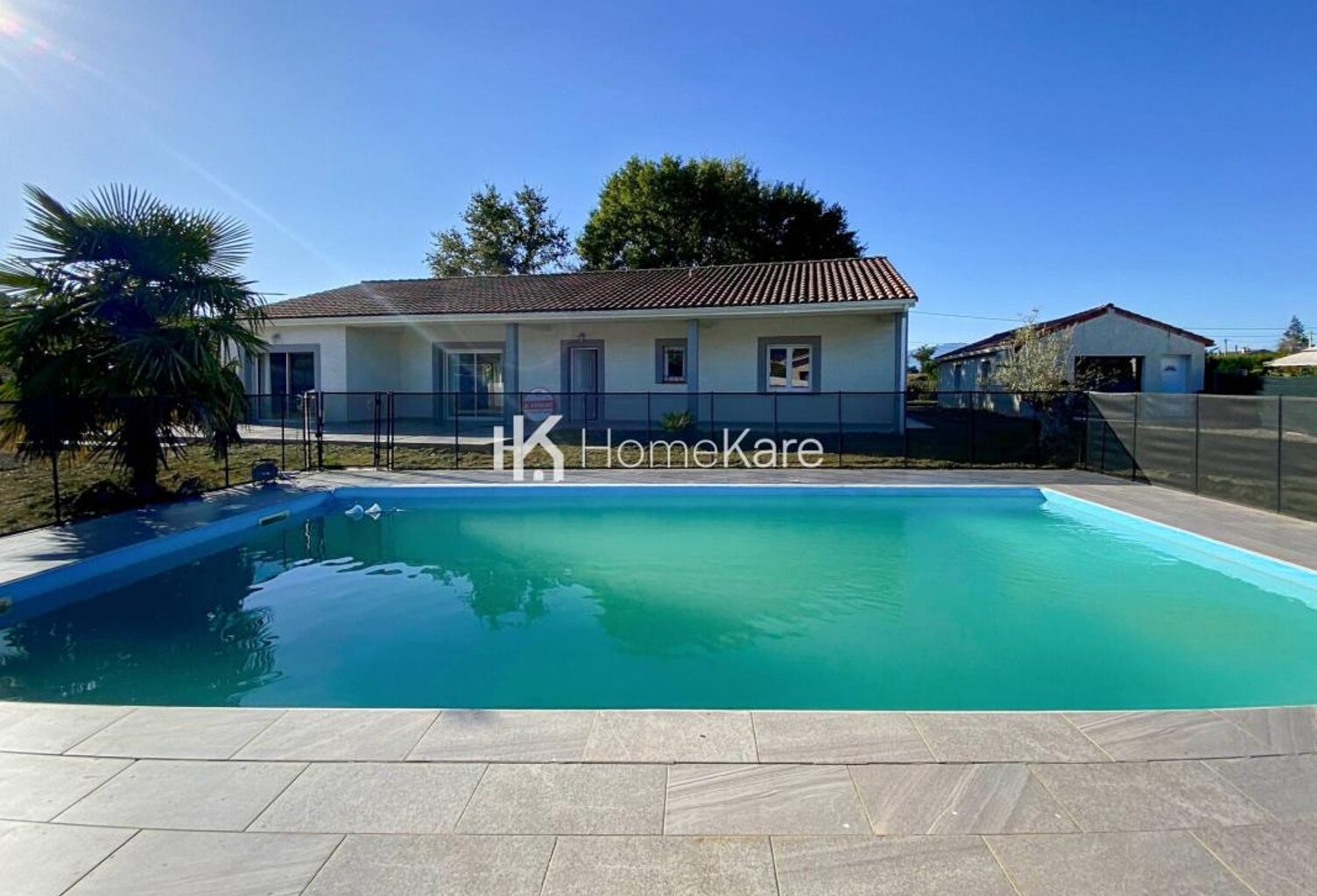 Villa avec dépendances et piscine — photo 1