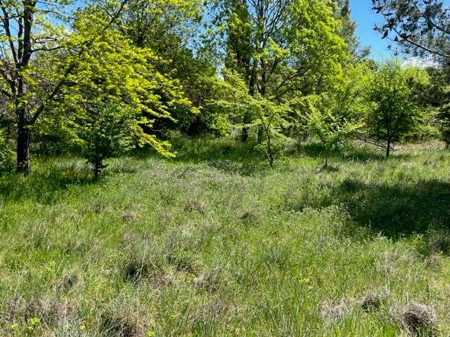 Terrain 400 m² à Le Puy-Sainte-Réparade — photo du bien