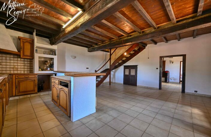 Ferme P5 en campagne àrénover sur un ensemble de 2000 m² de parcelles vendre à THURINS (69) — photo 3