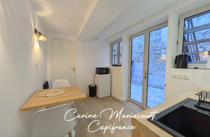 STUDIO MEUBLÉ 32 M² – ENTIÈREMENT RÉNOVÉ – CENTRE DE SAINT-MAIXENT-L’ÉCOLE — photo 3