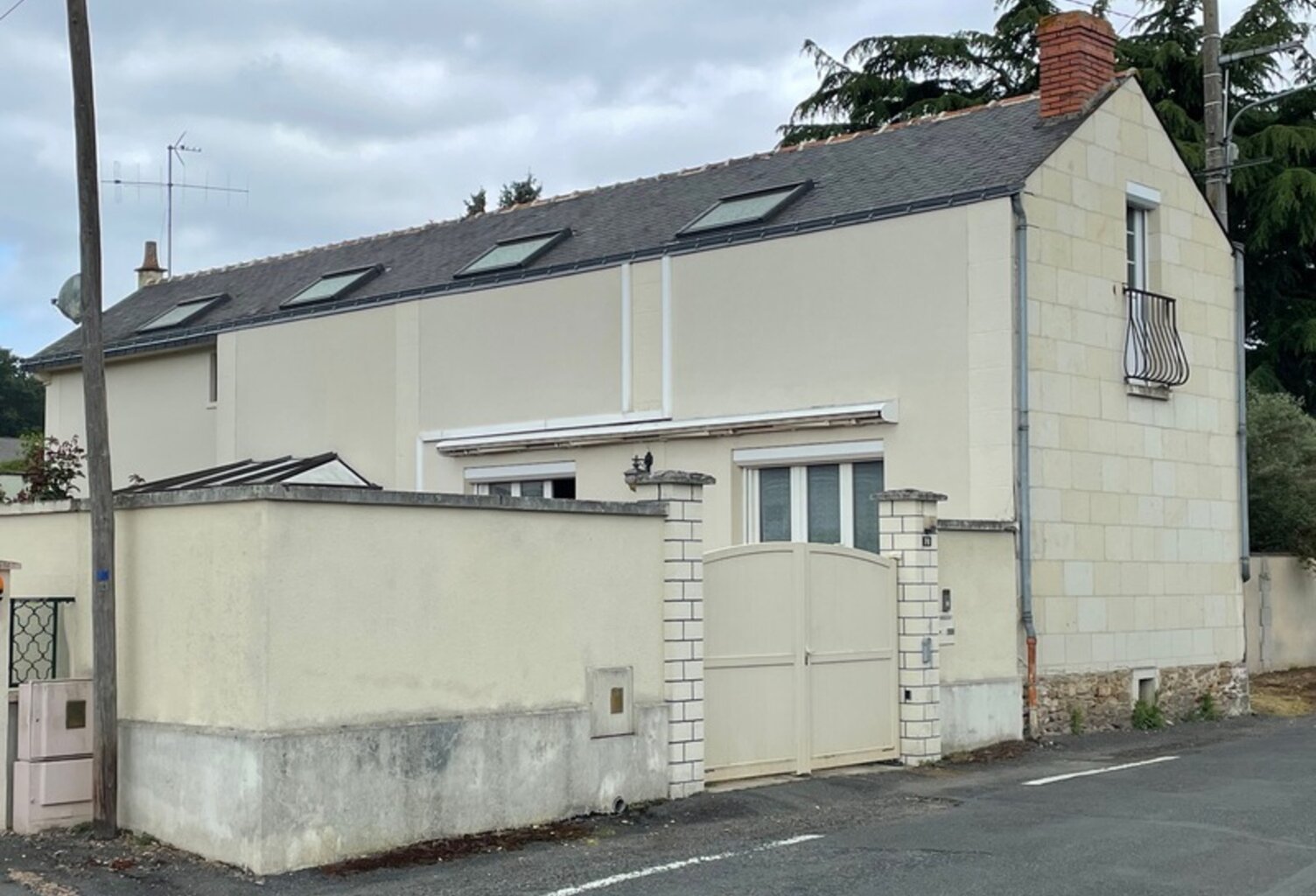 Maison à rénover à Saumur - Bagneux — pierre de tuffeau — proche Thouet  (49) — photo 1