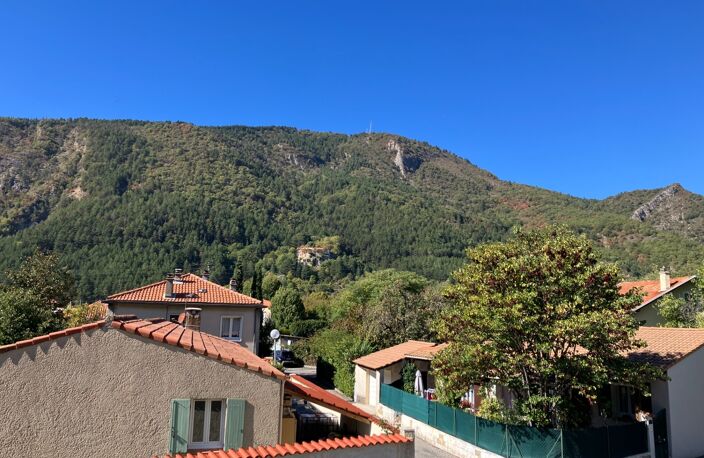 Maison avec deux logements, grand jardin et vue imprenable sur les montagnes — photo 5
