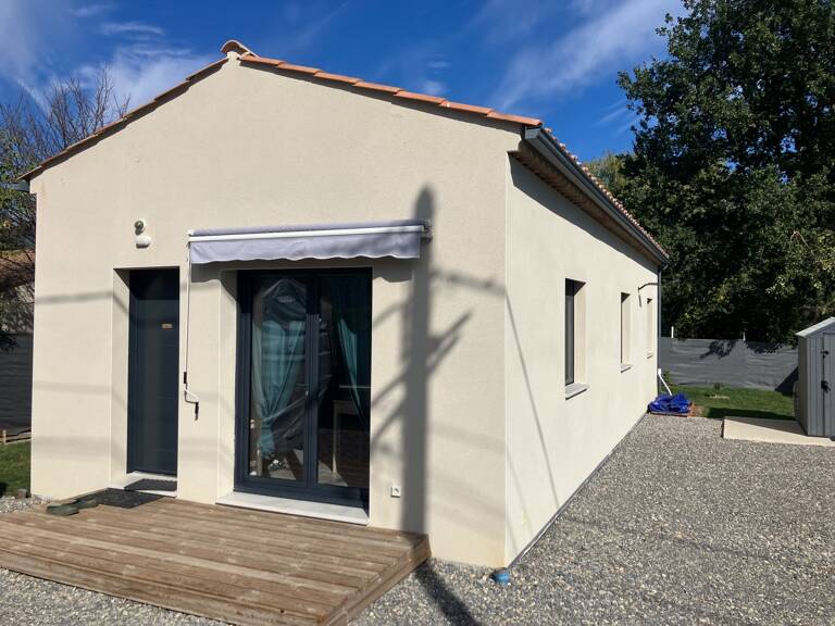 Maison récente de plain-pied — photo 1