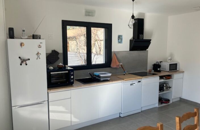 Maison récente de plain-pied — photo 3