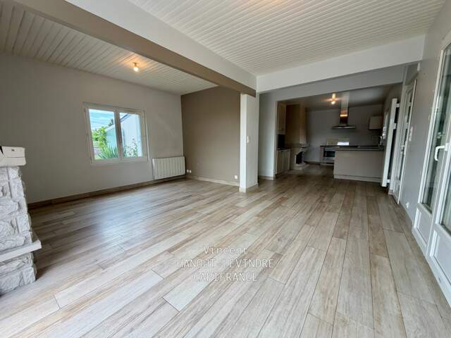 Maison à vendre 6 pièces SAINT BARTHELEMY D'ANJOU (49) — photo du bien
