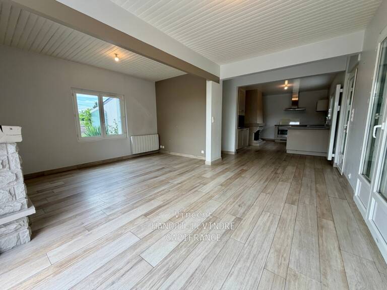 Maison à vendre 6 pièces SAINT BARTHELEMY D'ANJOU (49) — photo 1