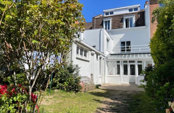 Au Coeur de BUISSON Maison 277 m2 avec jardin de 1600 m2 à MARCQ EN BAROEUL (59) — photo 2