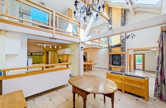 Propriete à vendre 6 pièces CHAMPANGES (74) Propriété de caractère de 236 m2 – Élégance alpine, volumes remarquables et prestations haut de gamme — photo 2