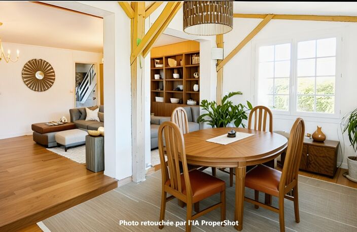Dpt Vienne (86), Située à COUHE maison rénovée P8 d'environ 150m² - Terrain de 457 m²- commodités de PLAIN-PIED — photo 2