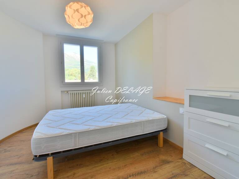 Gap – Appartement T3 rénové avec cave, proche du centre-ville et des lycées - Garage en SUS — photo 1