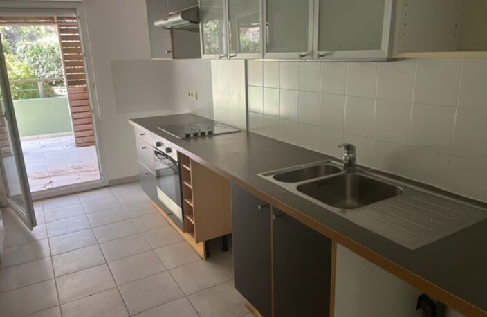 Appartement à vendre 3 pièces proche mer & commercesST Raphael (83) — photo 5