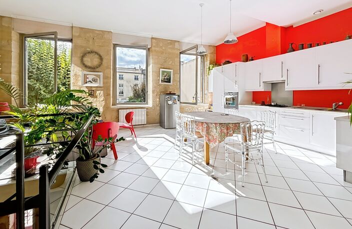 Dpt Gironde (33), BORDEAUX / CHARTRONS Apt / Loft 134m², lumineux, sans vis à vis — photo 2