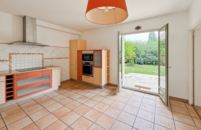Élégante propriété familiale de 192 m² avec 6 chambres au cœur de Tutégny — photo 5