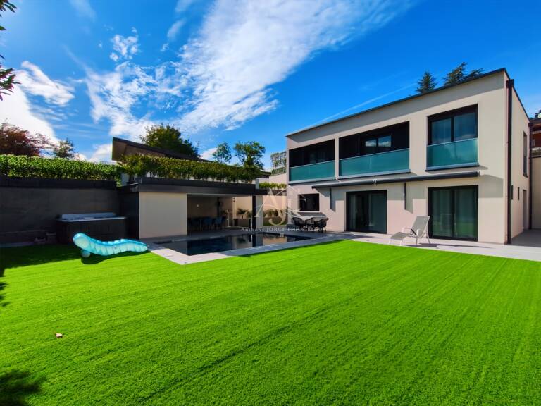 Dpt Haute Savoie (74), à vendre THONON-LES-BAINS - VILLA D’ARCHITECTE CONTEMPORAINE AVEC PISCINE ET POOL HOUSE — photo 1