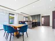 Dpt Haute Savoie (74), à vendre THONON-LES-BAINS - VILLA D’ARCHITECTE CONTEMPORAINE AVEC PISCINE ET POOL HOUSE — photo 3