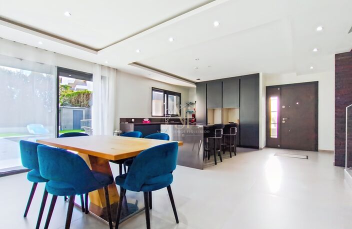 Dpt Haute Savoie (74), à vendre THONON-LES-BAINS - VILLA D’ARCHITECTE CONTEMPORAINE AVEC PISCINE ET POOL HOUSE — photo 3