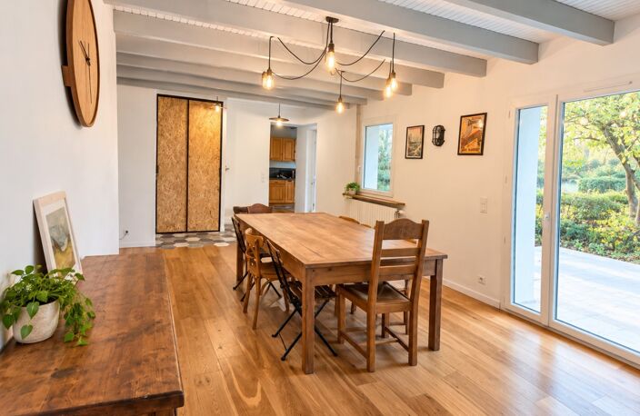 CHÂTONNAY – MAISON FAMILIALE 157 M² – 4 CHAMBRES – TERRASSE PLEIN SUD – TERRAIN 758 M² – GARAGE – VUE DÉGAGÉE — photo 3