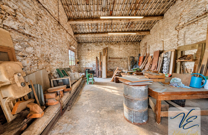 Atelier en pierre à vendre à Pépieux – 233 m² avec mezzanine — photo 2