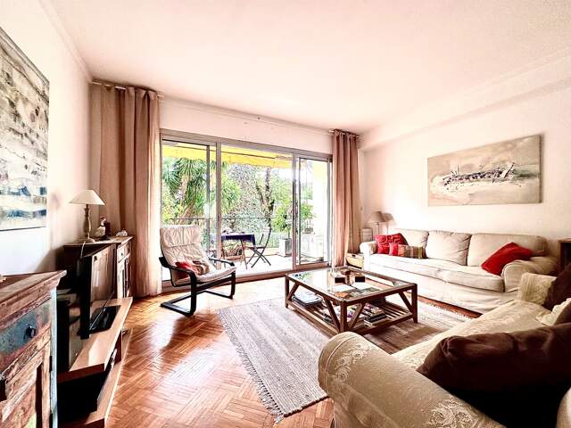 Marseille 8ème – Carré d’Or | Bagatelle, T3/4 de 95m2 avec Terrasse de 13m2 et cave privative — photo du bien