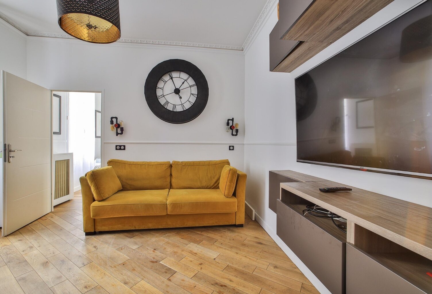 A vendre - Exclusivité - Passy/La Muette - Appartement traversant - Charmant 2 pièces - RDC sur cour - Parfaitement agencé — photo 1