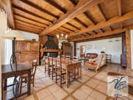 Maison à vendre à Pépieux – 4 chambres, piscine, jardin et très grand garage — photo 4