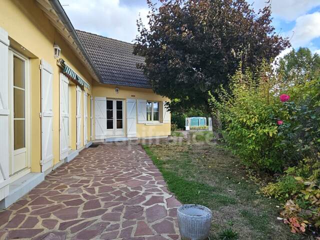 A Vendre Maison Individuelle de 5 pièces à fort potentiel — photo du bien