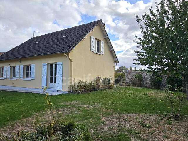 A Vendre Maison Individuelle de 5 pièces à fort potentiel — photo du bien