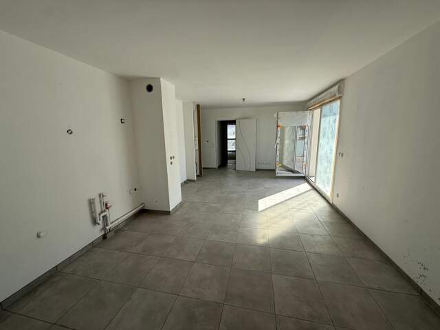 Appartement à vendre 2 pièces LA ROCHE SUR FORON (74) — photo du bien