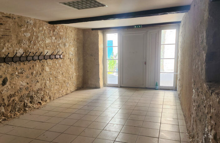 Bel Immeuble en pierre à vendre - 10 pièces - à Monflanquin (47150) - Lot-et-Garonne — photo 5