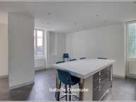 Maison familiale de 4 chambres avec cour et stationnement privé à louer – Tullins — photo 2