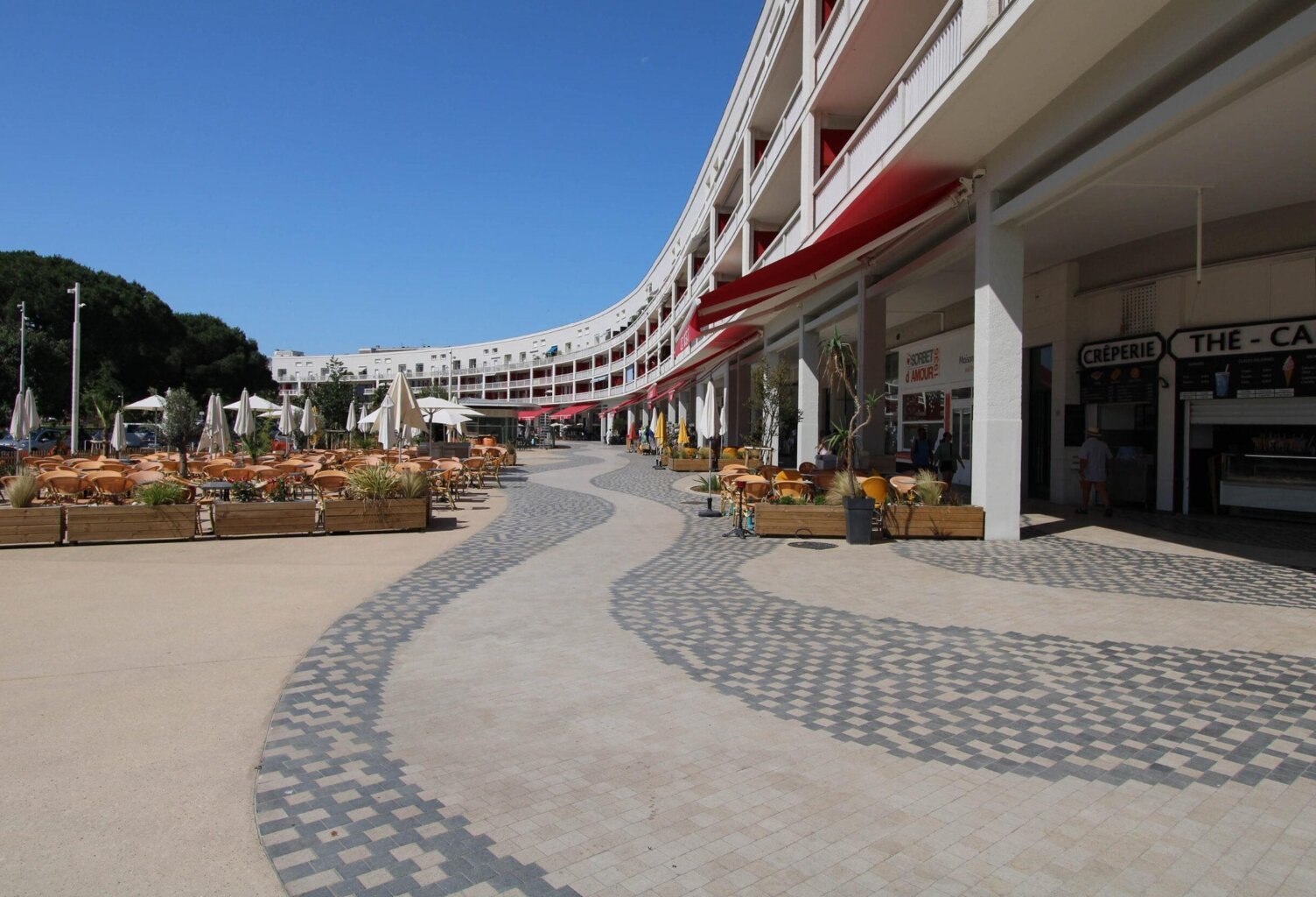 ROYAN FRONT DE MER - APPARTEMENT RÉNOVÉ T4 — photo 1