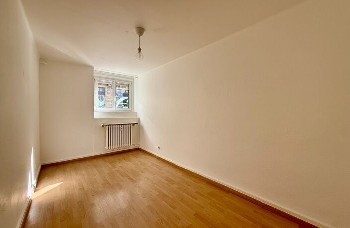 Appartement à louer 4 pièces,  STRASBOURG (67) — photo 4