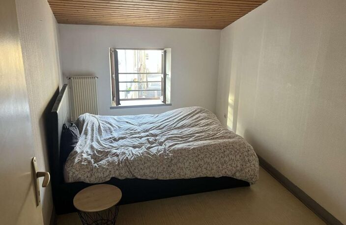 T4 DUPLEX - 86m² - RIOM — photo 4
