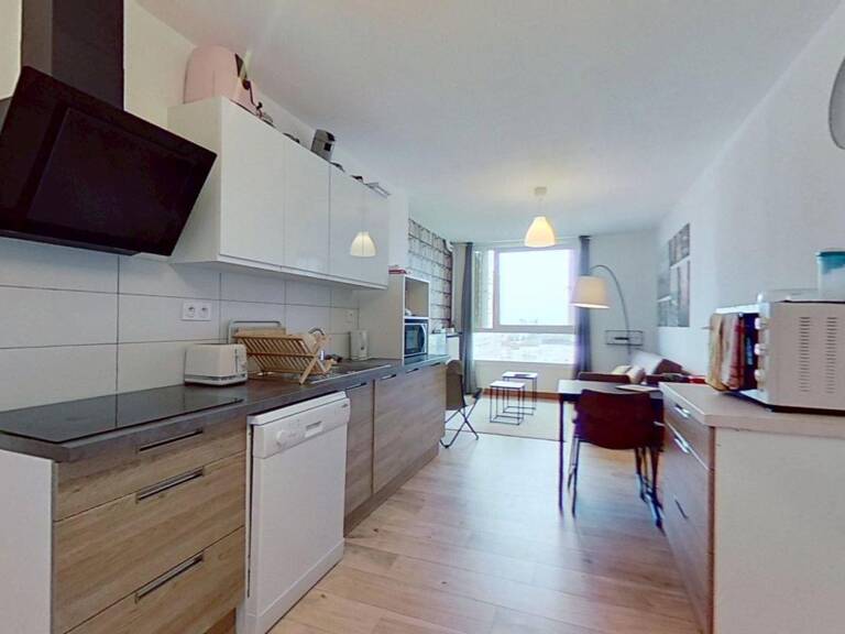 77 Rue Philippe Fabia Lyon 69008-12eme Etage - Chambre 3   - T5 Meublé - 490 €CC — photo 1
