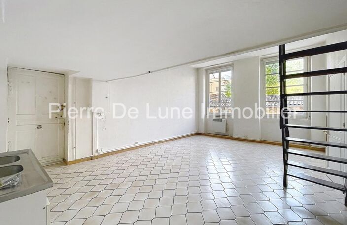 LYON 4e – CROIX-ROUSSE | Une adresse privilégiée au cœur du quartier — photo 2