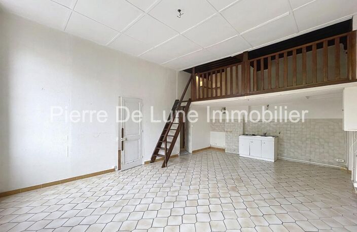 LYON 4e – CROIX-ROUSSE | Une adresse privilégiée au cœur du quartier — photo 5