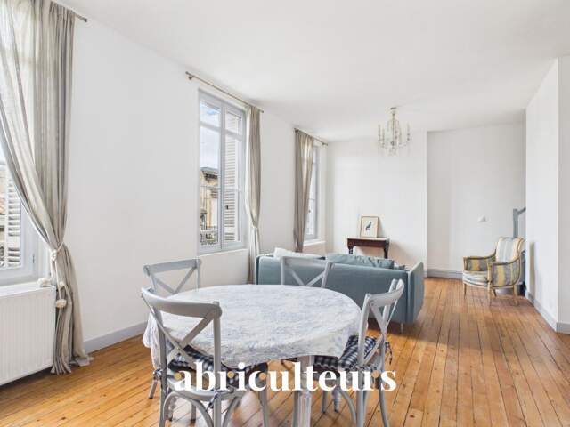 Appartement duplex lumineux en vente à Bordeaux Chartrons 33300 — photo du bien