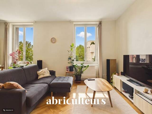 Lumineux appartement traversant 3 pièces avec cave, grenier et buanderie – Monplaisir, Lyon 3 — photo du bien