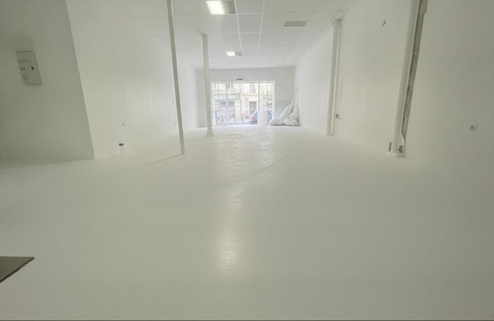 Local commercial 90 m² en rez-de-chaussée — Bail tout commerce — Marseille 1er — photo 2