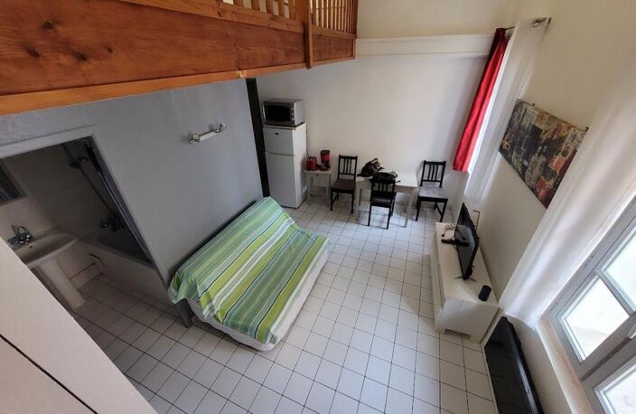 Appartement À Vendre Intra-Muros, 36 m² duplex — photo 3