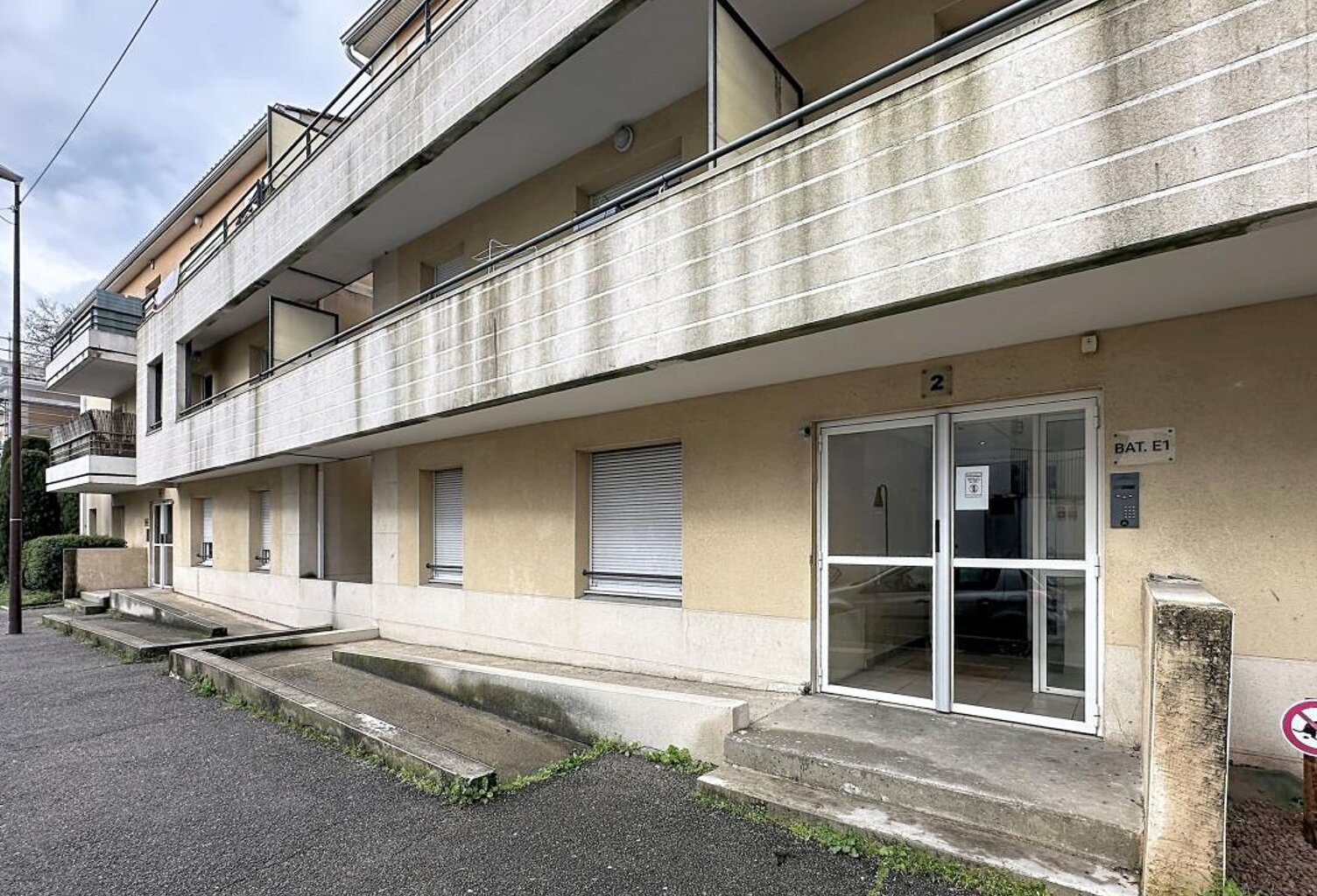 Appartement À Vendre 2 pièces, 48 m², 1er étage, Balcon et Parking — photo 1
